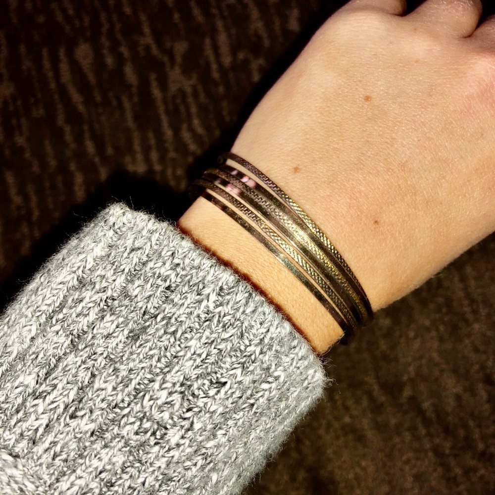 BANGLES